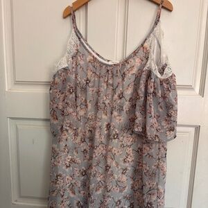 Flown lightweight floral dress